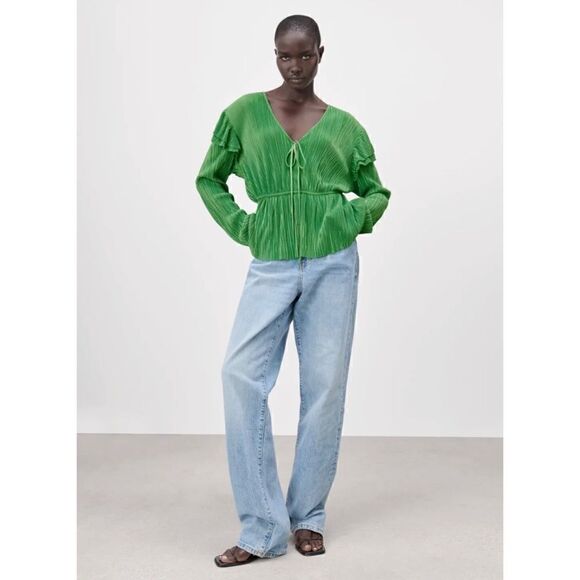 NWT Zara Green Ruffled Pleated Crinkled Long Sleeve Blouse, Size Small - Picture 4 of 13